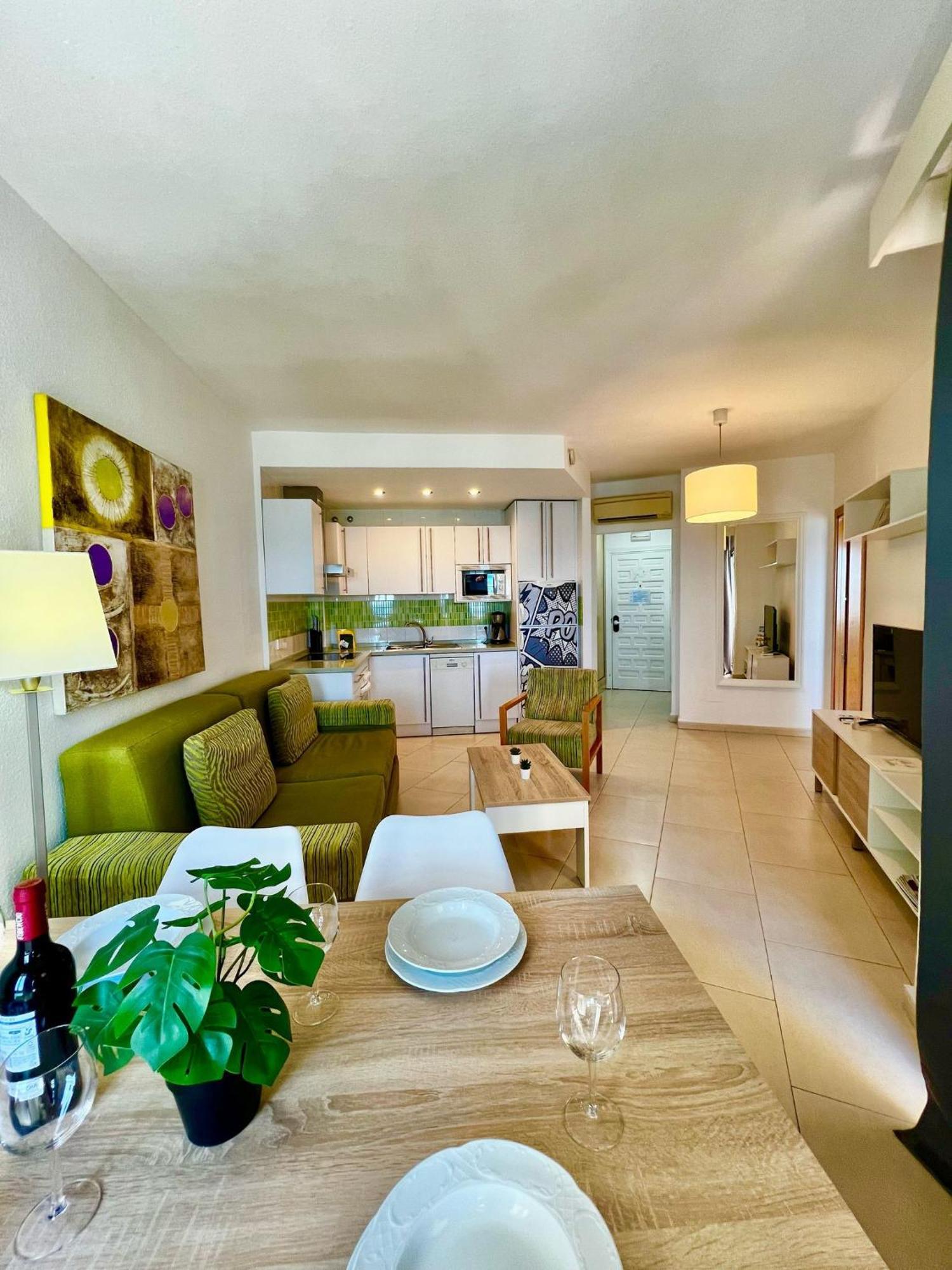 Frontal Sea View Apartment Benalbeach 베날마데나코스타 외부 사진